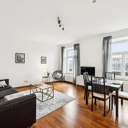 Apartament Altbau Flair 75m2 - Terrace Panorama - Geraeumiges Gutshaus Bookhagen